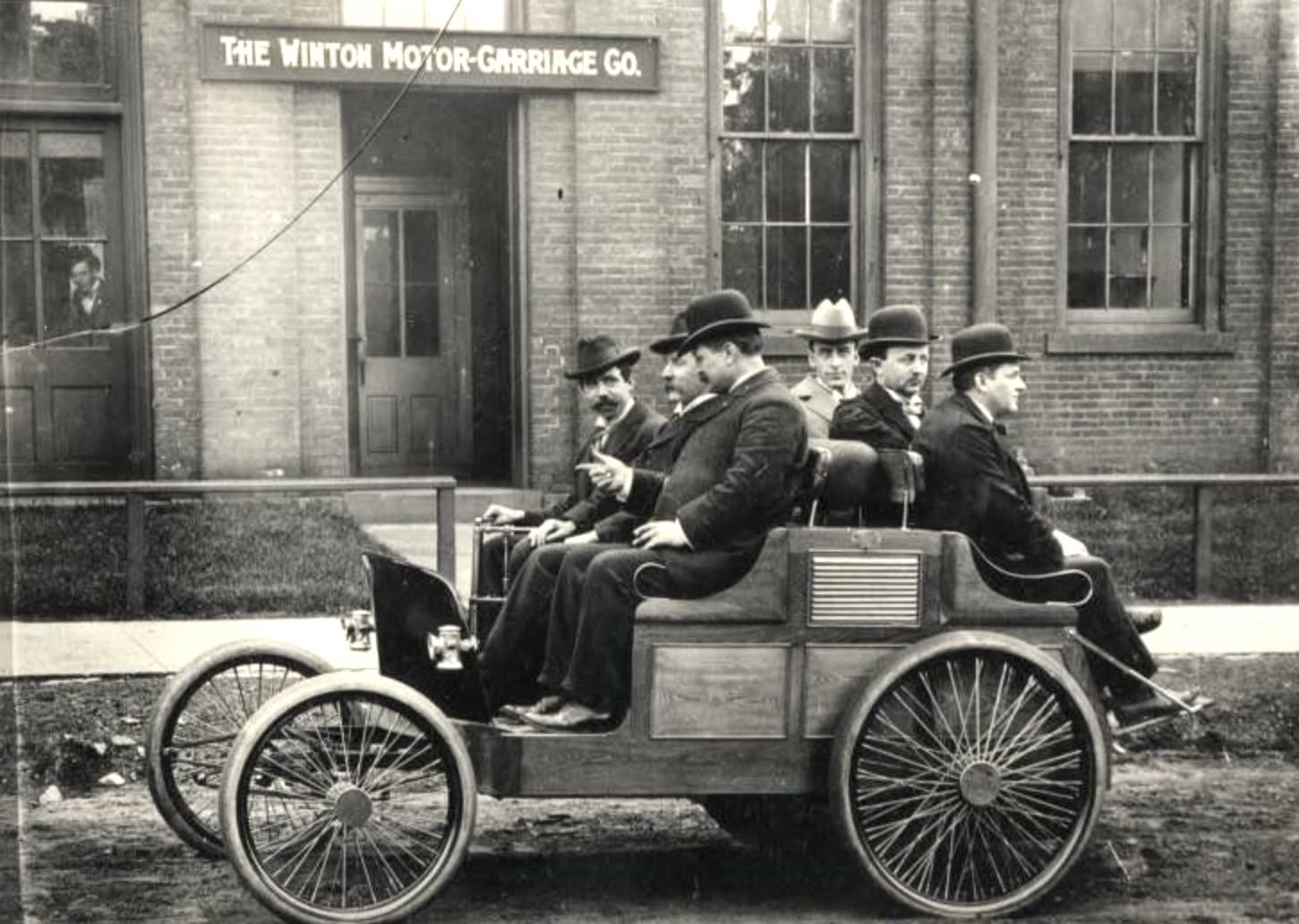 Early Winton Motor-Carriage Company automobile outside the Cleveland factory